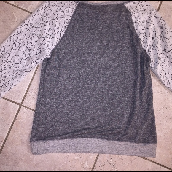 Brand New Philosophy Lacey Top - Picture 6 of 7